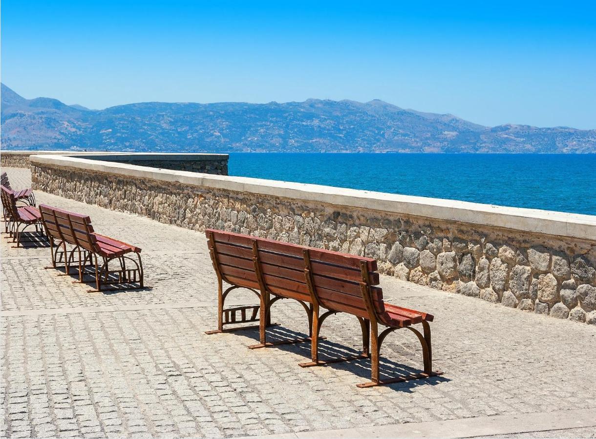 100 négyzetméteres, 2 hálószobás Apartman 1 fürdőszobával Heraklion területén Kültér fotó
